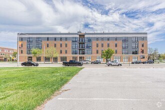 Building Photo - 4149 S Cottage Grove Ave