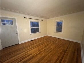 Building Photo - 2363 E Maple Rd