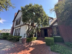 Building Photo - 7012 Arizona Ave