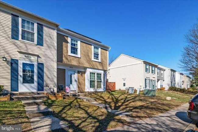 Foto del edificio - 8176 Great Bend Rd