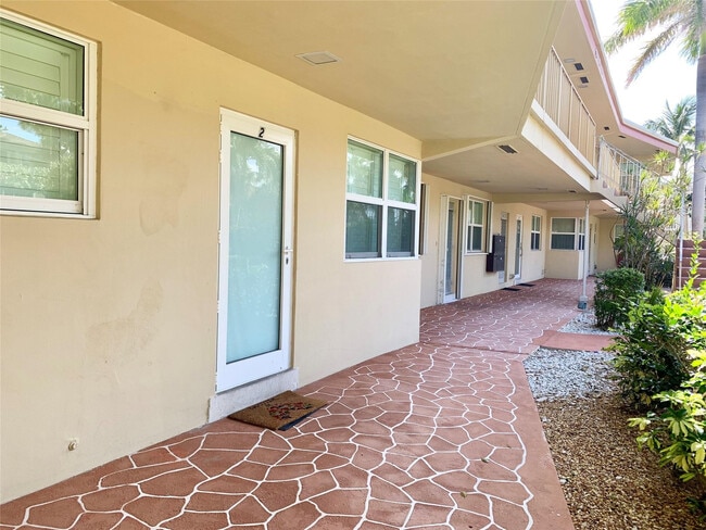 Building Photo - 930 Osceola Dr