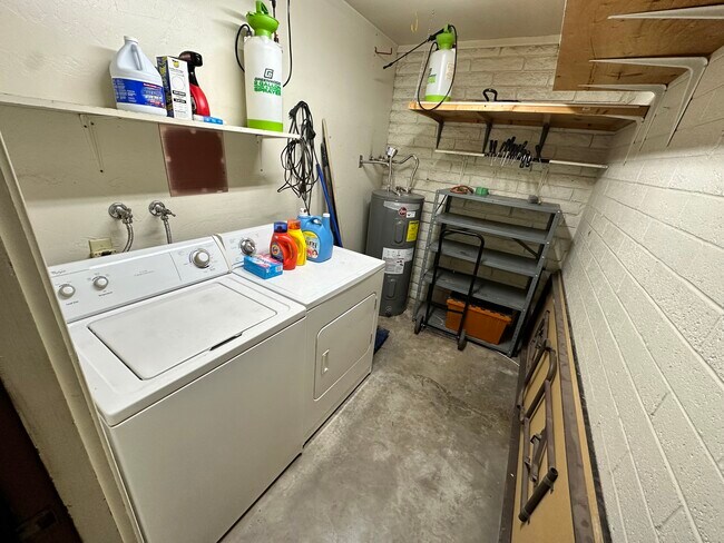 Foto del edificio - 6441 E Butte St