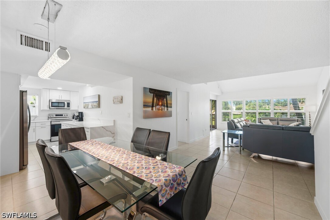 Foto del edificio - 4092 Belair Ln