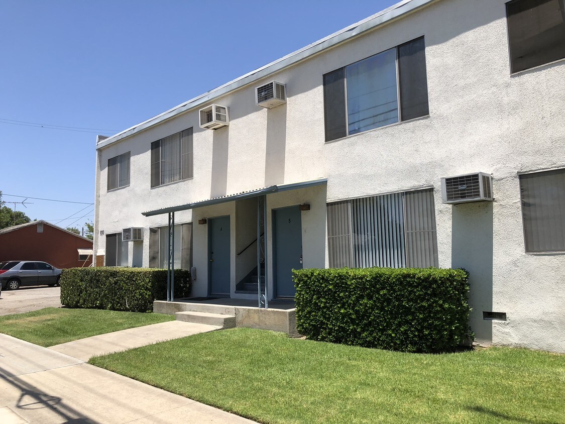 Foto principal - 830 S Lake St
