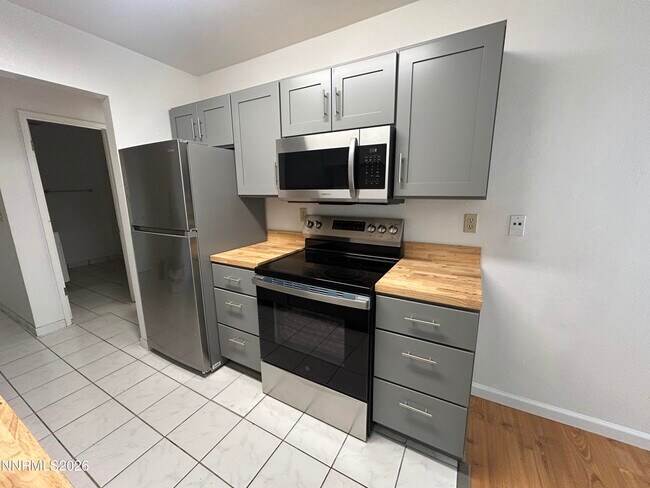 Building Photo - 3855 E Leonesio Dr