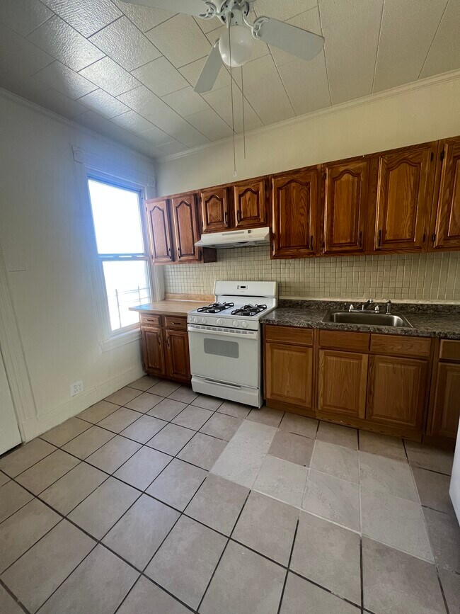 Kitchen - 16 S High St