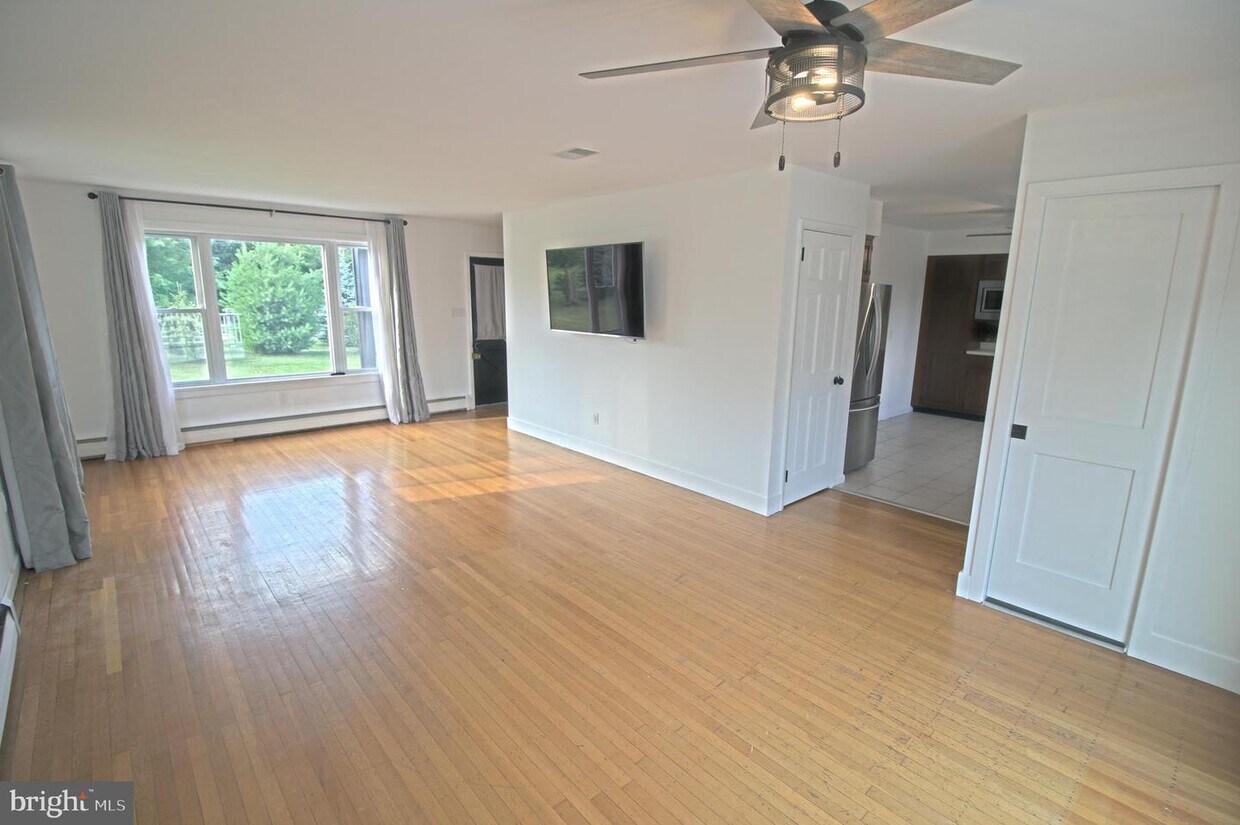 1682 Wrightstown Rd, Newtown, PA 18940 House Rental in Newtown, PA