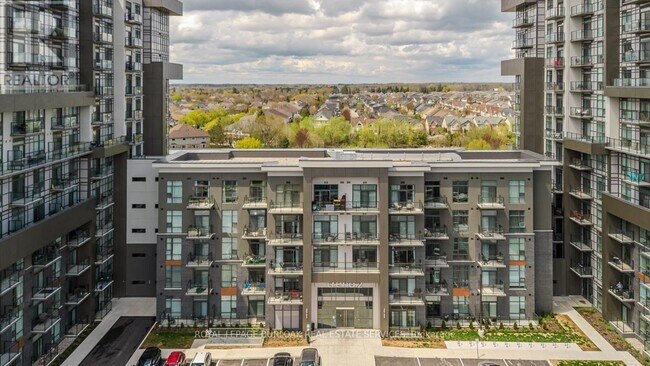 Photo du bâtiment - 460-460 Dundas St E