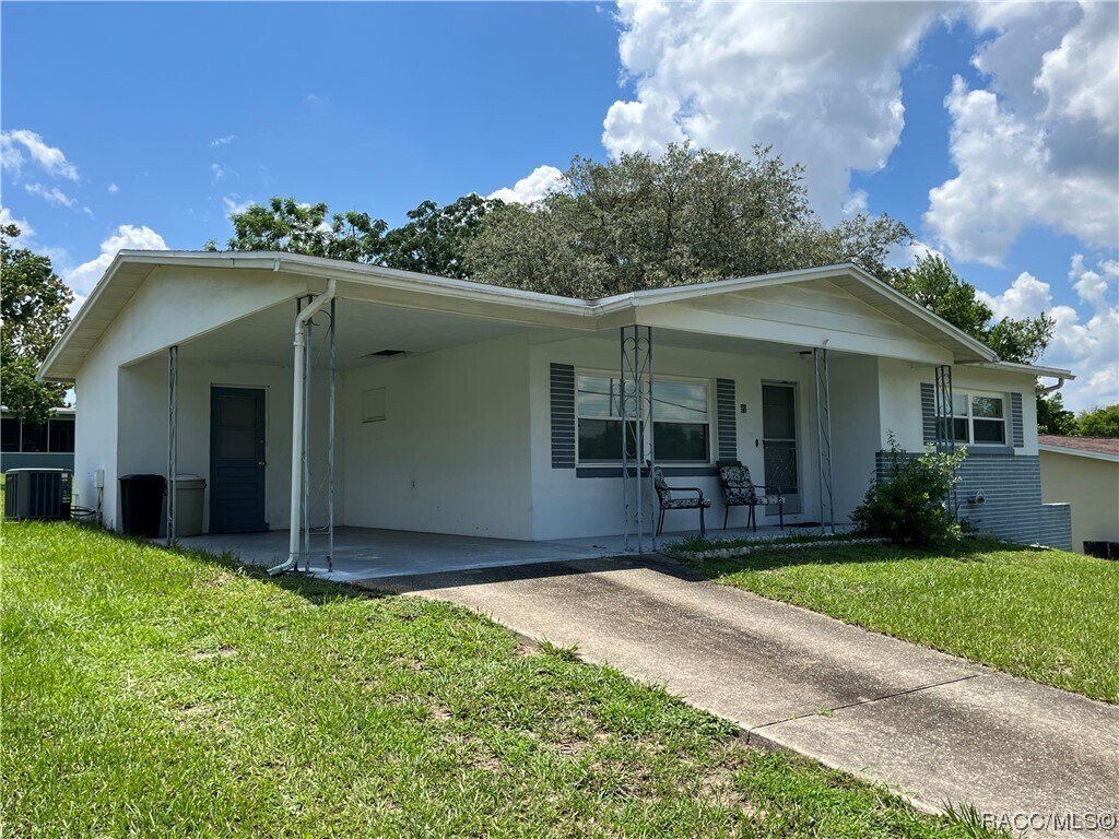 22 Roosevelt Blvd, Beverly Hills, FL 34465 House Rental in Beverly