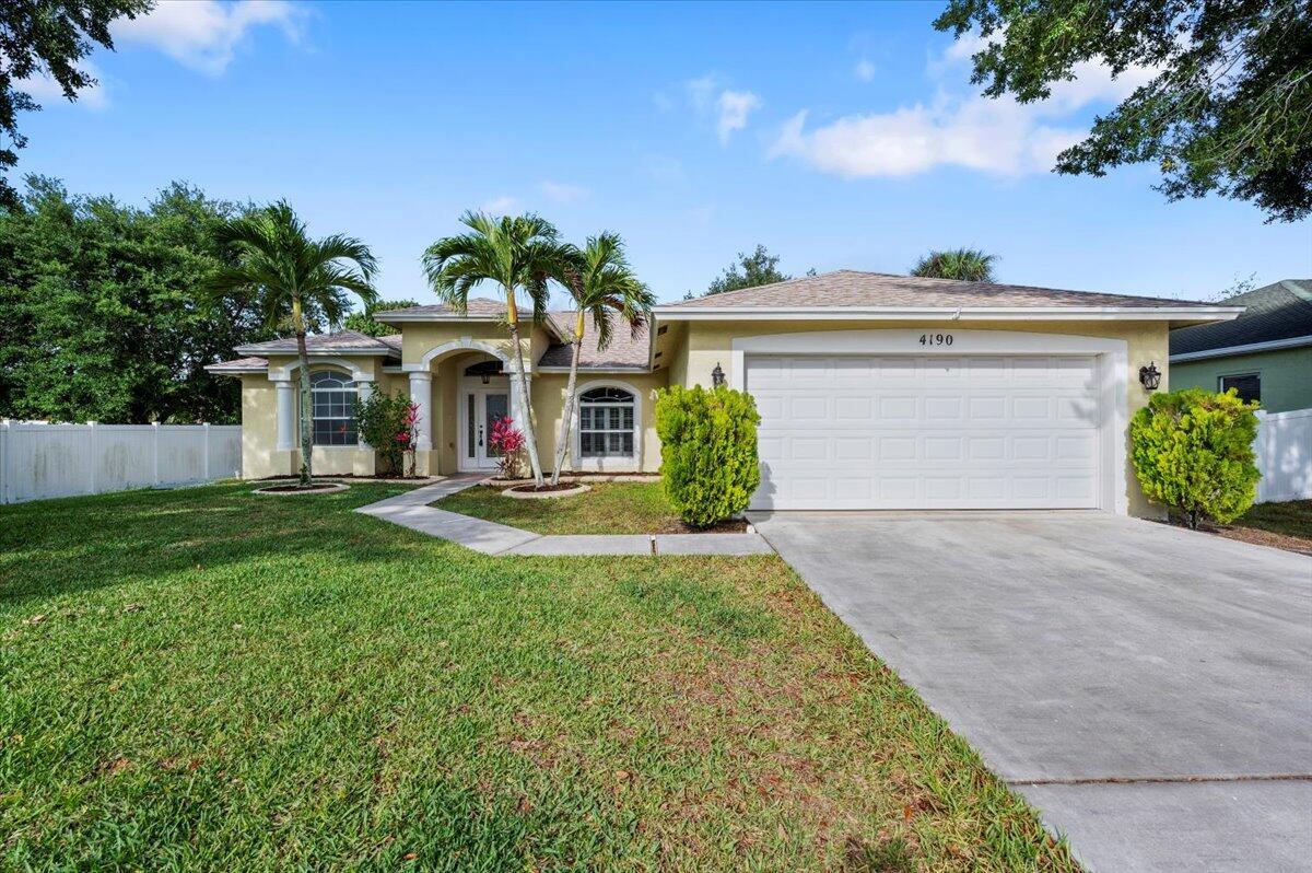 Foto principal - 4190 SW Utterback St