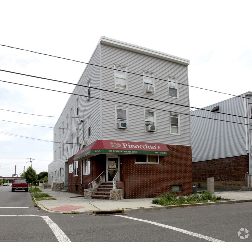 Primary Photo - 200 Geneva St
