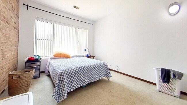 Foto del edificio - 3535 N Southport Ave