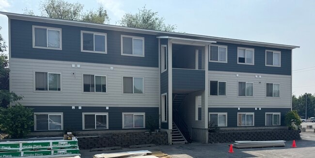 Building Photo - 101 S Lilly St
