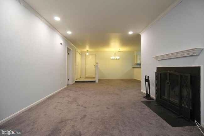 Building Photo - 244 S Reynolds St
