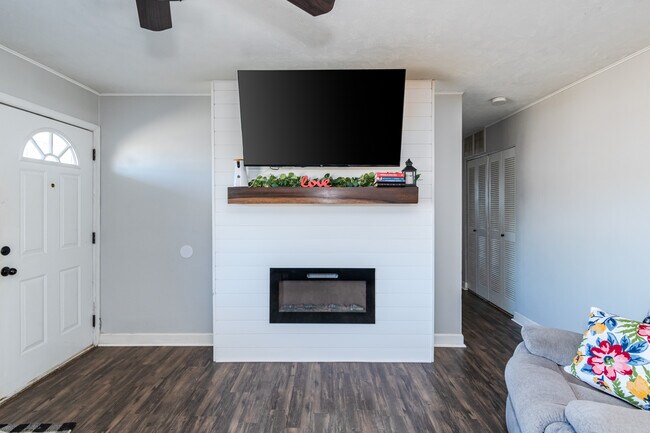 Foto del edificio - 492 Greenup Ct