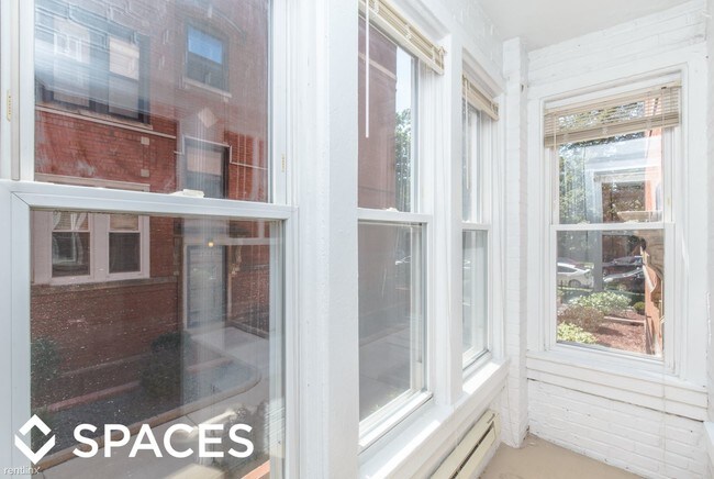 Foto del edificio - 4421 N Wolcott Ave
