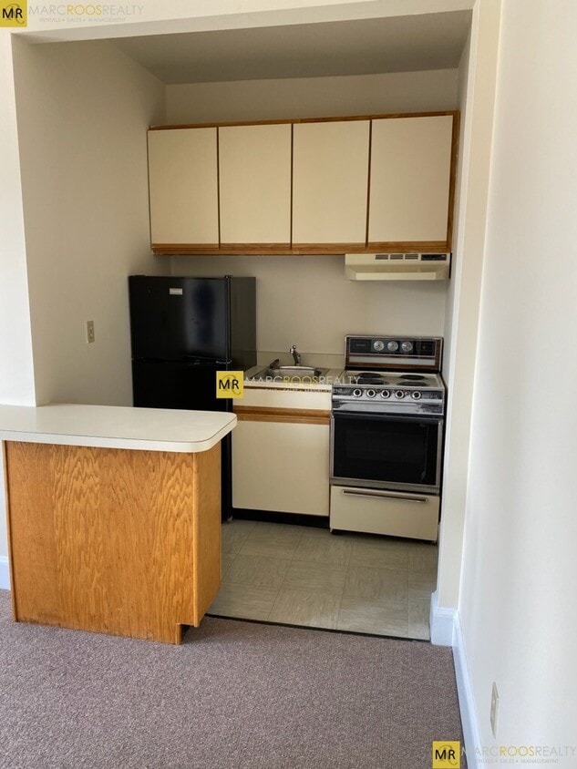 Building Photo - 515 Beacon St