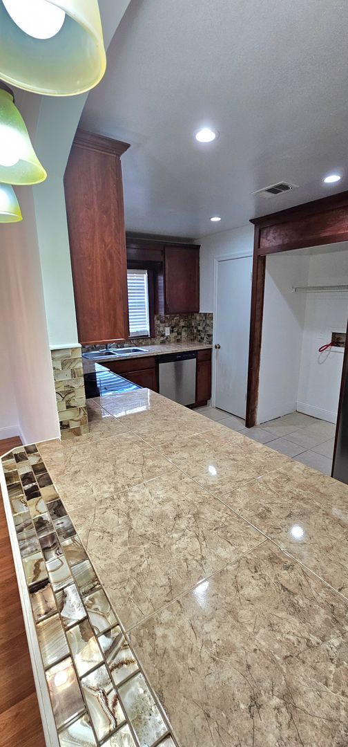 Building Photo - PALM BAY Condo located on second floor in ...