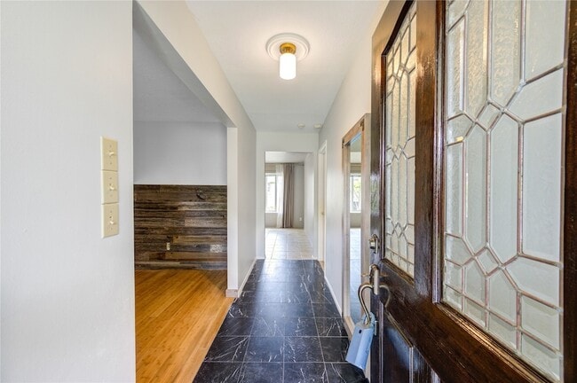 Building Photo - 16019 Fathom Ln