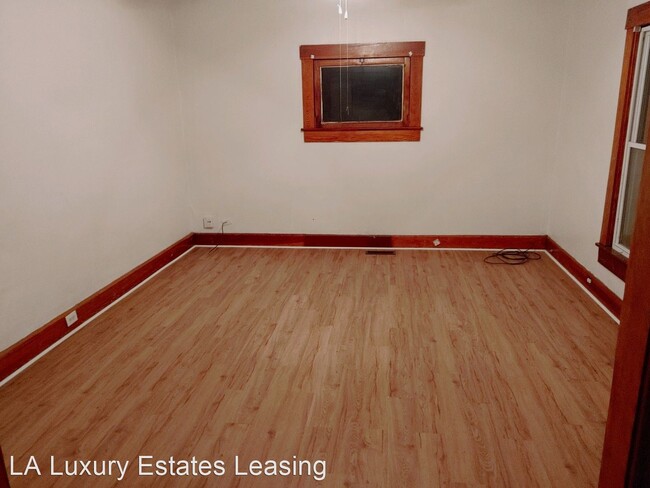 Building Photo - 3 br, 1 bath House - 3804 Pflanz Ave