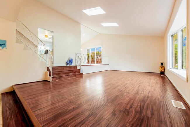 Foto del edificio - 409 Hillcrest Ln