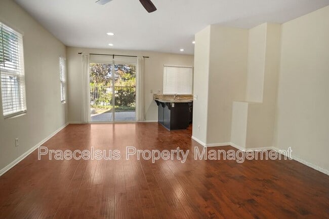 Foto del edificio - 2541 Garnet Peak Rd