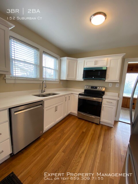 Building Photo - 152 Suburban Ct