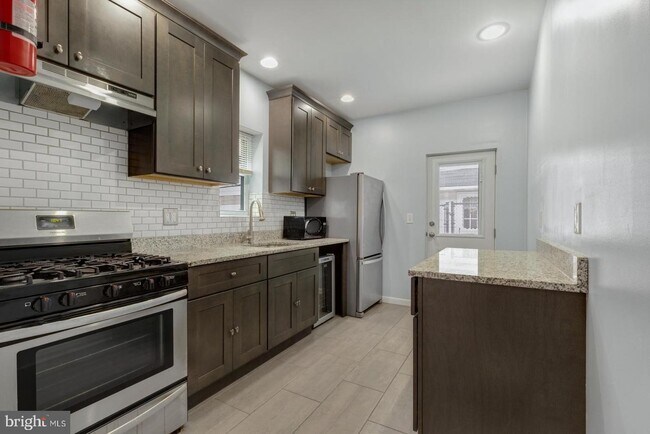 Building Photo - 3287 Tilton St