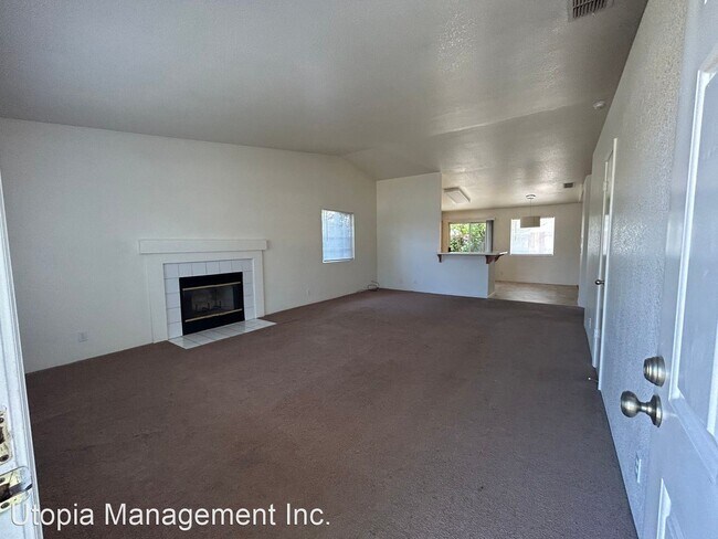 Foto del edificio - 3 br, 2 bath House - 204 Sumatra