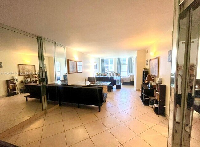 Foto del edificio - 851 Three Islands Blvd