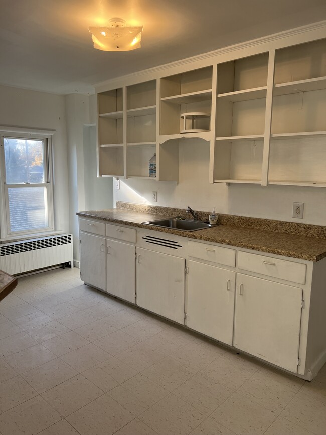 Kitchen - 1105 N 20th St
