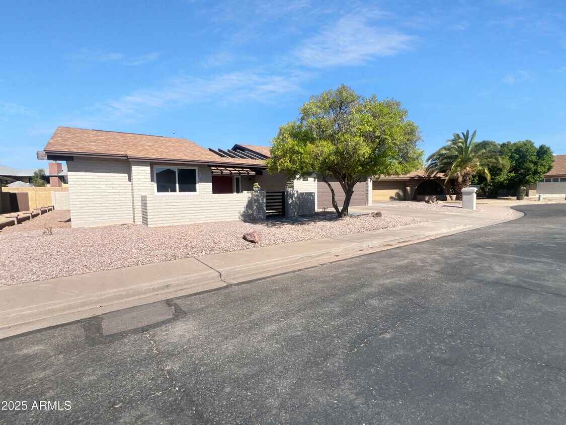 Primary Photo - 2347 S Canton