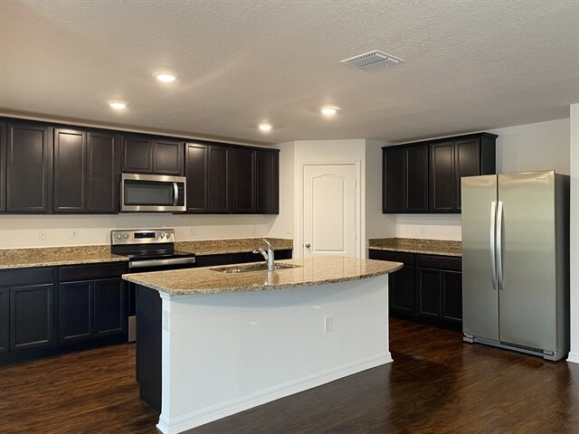 Foto del edificio - 1116 Brenton Leaf Dr