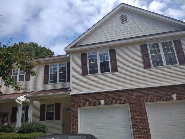 Building Photo - 4652 Pooh Corner Dr