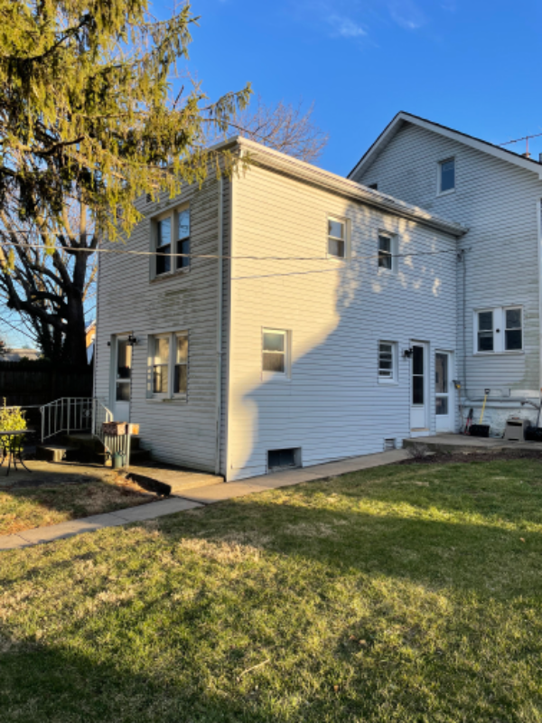 Building Photo - 39 E Salisbury St
