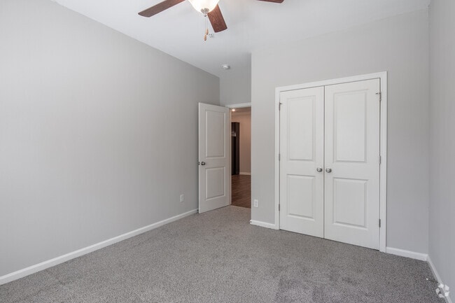 2BR, 2BA - 1,146SF - 2nd Bedroom - Oakwood Estates