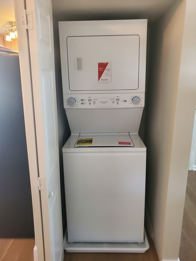 Laundry - 2808 Iverson St