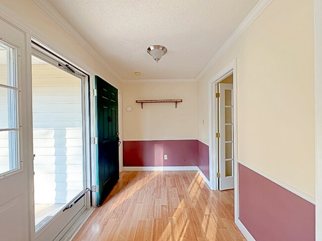 Foto del edificio - 102 Rock Nest Ct