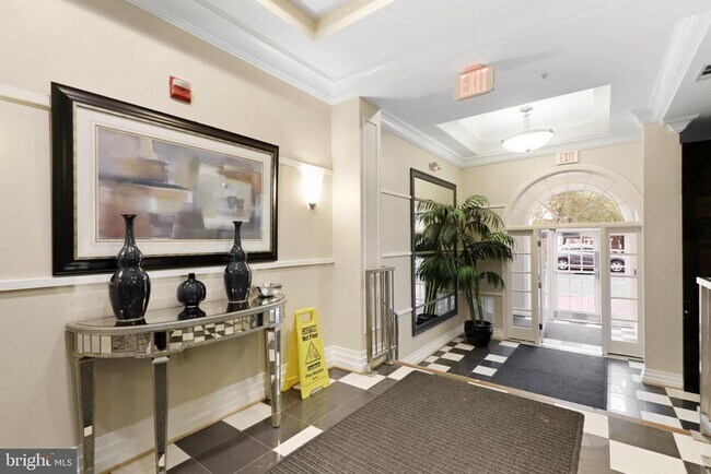 Foto del edificio - 4950 Brenman Park Dr