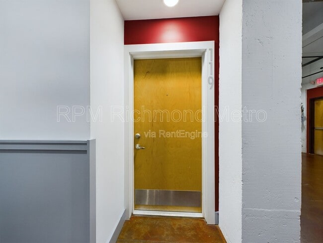 Interior Photo - The Mill at Manchester Lofts