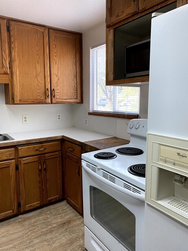 Building Photo - 58 N 200 E