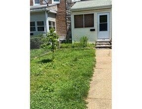 Building Photo - 538 Maude Ave