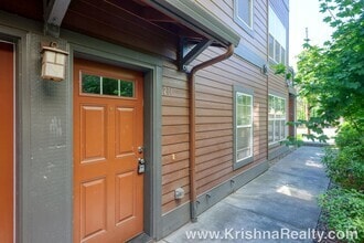 Building Photo - 1000 SW 170th Ave