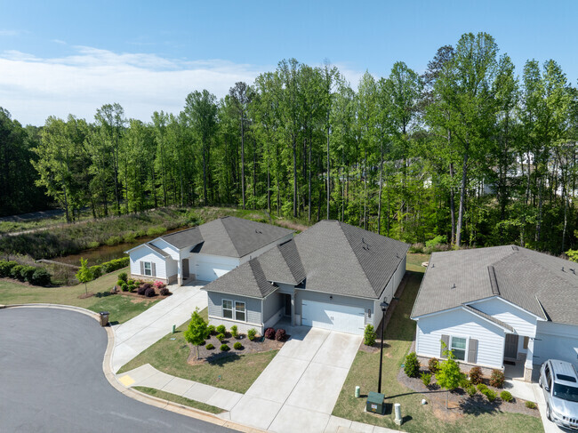 Building Photo - Beacon Lake Lanier
