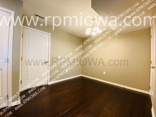 Foto del edificio - 9065 Greenspire Dr