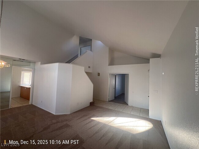 Foto del edificio - 6994 Cypress Gardens Ln