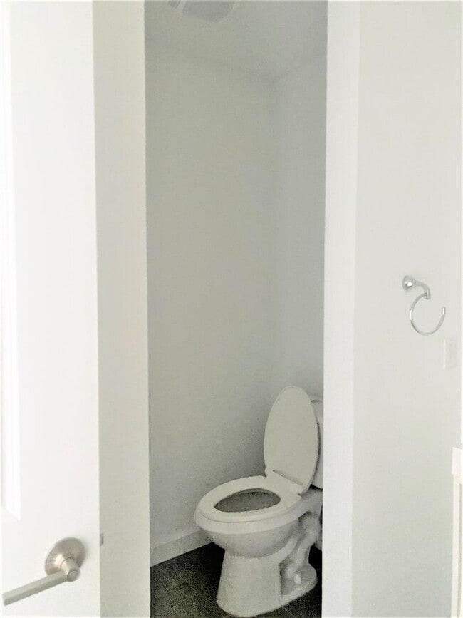 Building Photo - House for Rent in Fishtown