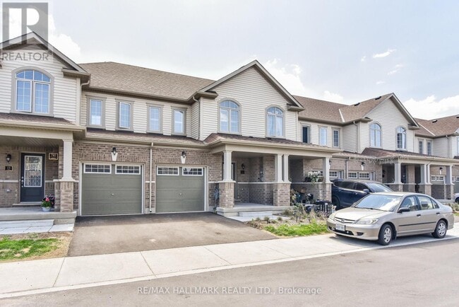 Building Photo - 740-740 Linden Dr