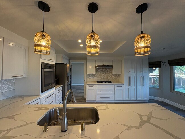 Foto del edificio - Beautiful 4B/3BA Home in Encinitas!