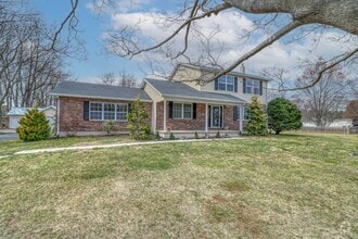 Building Photo - 414 Boxwood Ln